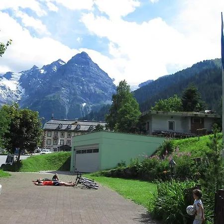 Garni Interski 3*